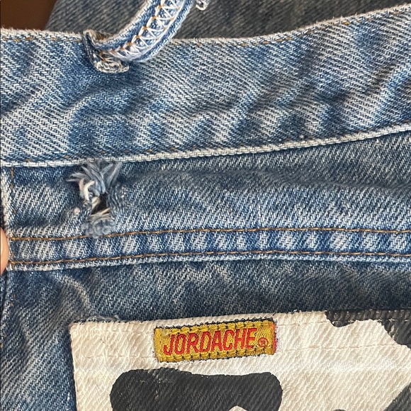 Jordache Blue Jeans with Black and White Patterned Pocket - Picture 3 of 5